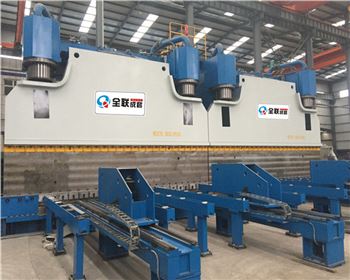 青海2-WC67K系列(liè)雙機聯動數控(kong)折彎機