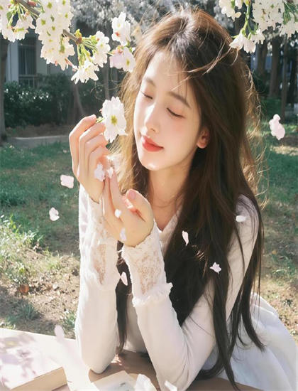 家庭片经典Bloomin’咲村良子的人物塑造与情感表达 ——家庭片爱好者的必读指南